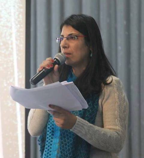 انتخاب الناشطة سمر صلاح الدين رئيسة لبلدية حزما