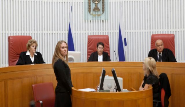 تهمة الاشتراك في القتل لأثنين من مساعدي منفذي عملية القدس
