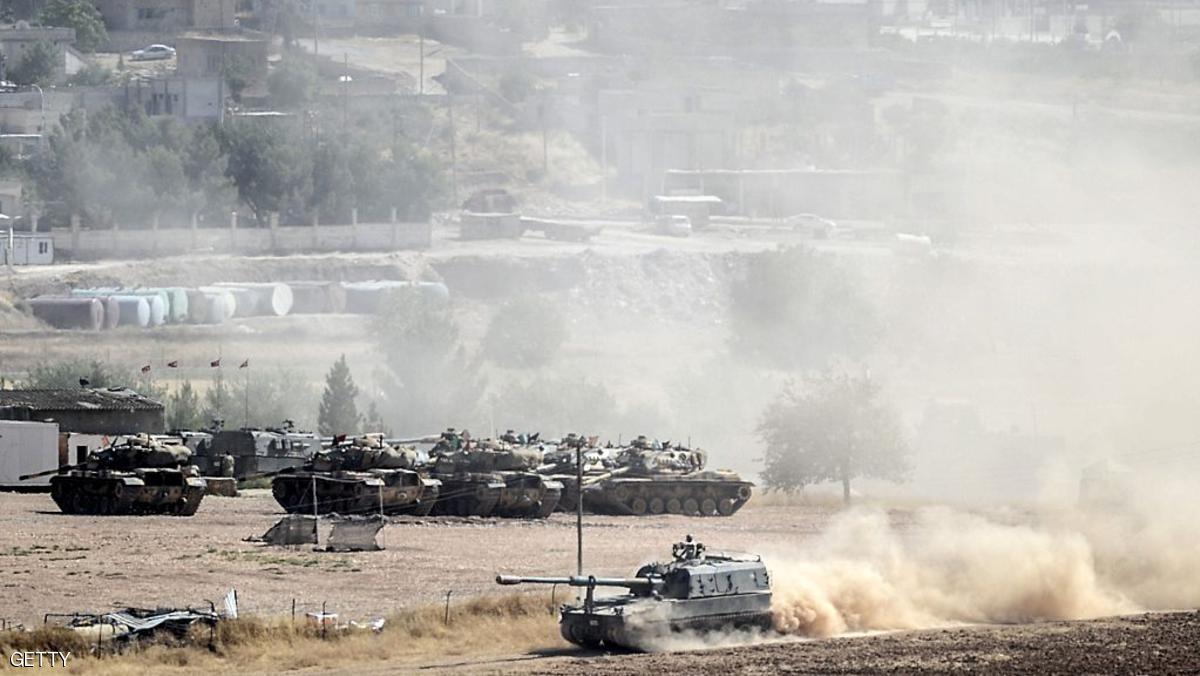 حريق هائل وانفجارات ذخائر داخل ثكنة عسكرية في تركيا 
