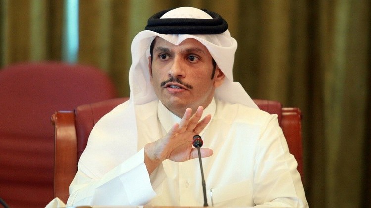 وزير خارجية قطر يسلم