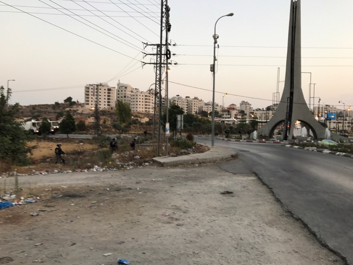 متابعة 