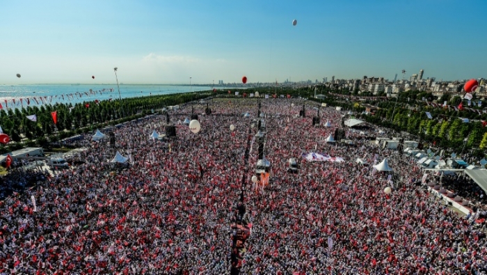 بدعوة من المعارضة..الآلاف يتظاهرون في اسطنبول ضد سياسات أردوغان
