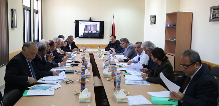 تقنين التخصصات والبطالة