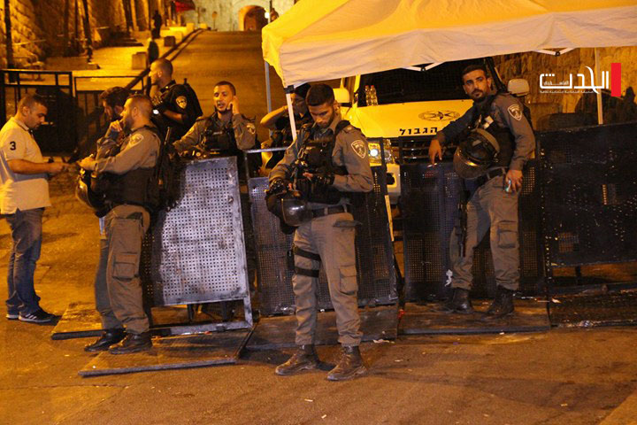 الشاباك يصادر 230 ألف شيقل وممتلكات لعائلات أسرى في القدس