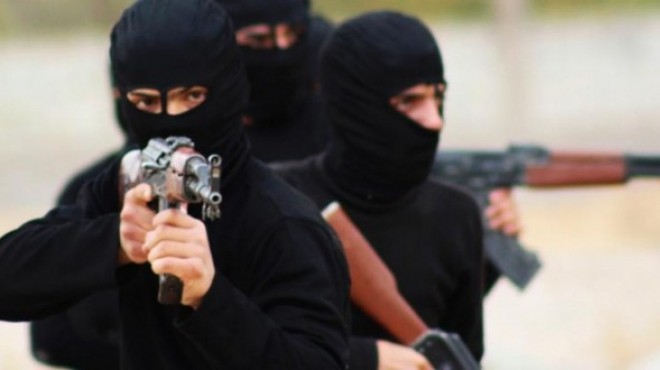  ملثمون يطلقون النار