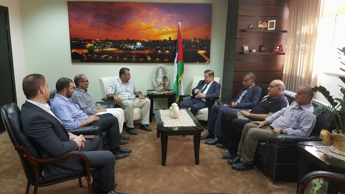 وزير الصحة يطالب 