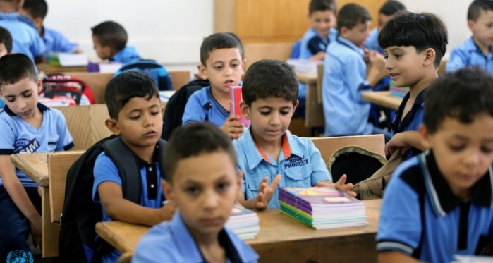 الاونروا: المناهج الدراسية في مدارسنا في الضفة الغربية وقطاع غزة هي مناهج السلطة الفلسطينية