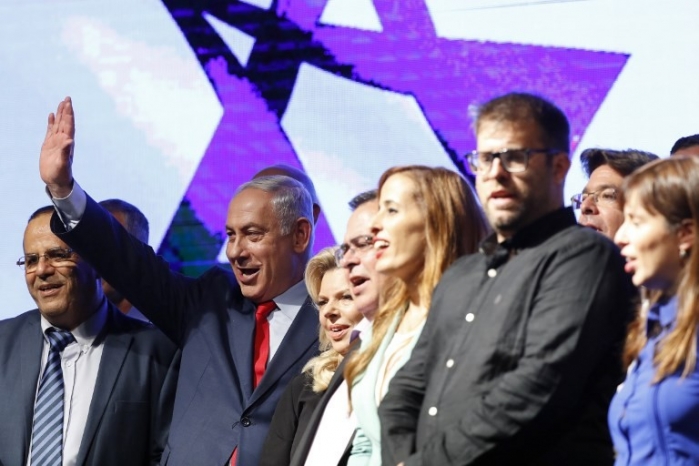 نتنياهو بمهرجان لمؤيديه: وسائل الإعلام تسعى لإسقاطي