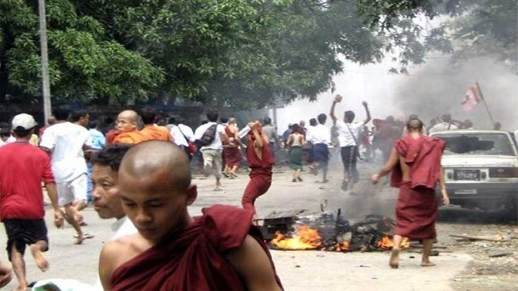 هآرتس: مسلمو بورما يقتلون بأسلحة إسرائيلية
