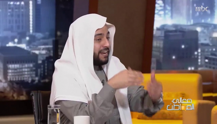 داعية سعودي يثير جدلا بعد حديثه عن حق الفتاة في العيش وحدها.. وتحفز بين جماهير الهلال
