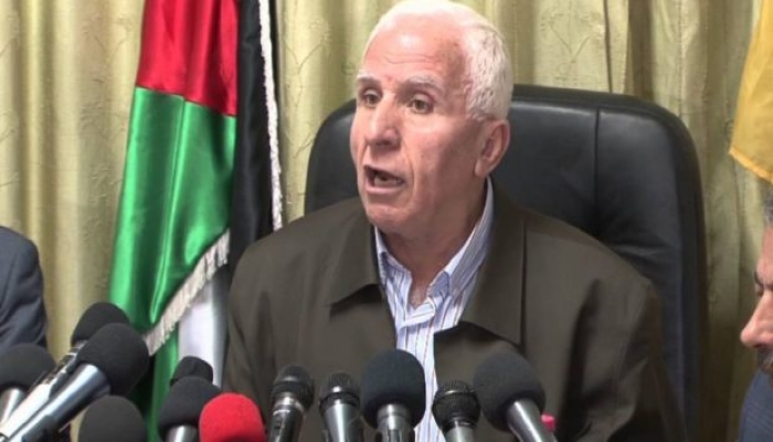 عزام الأحمد: وجود السلطة أصبح في مهب الريح 