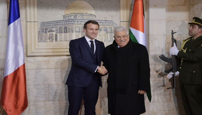 تفاصيل لقاء الرئيس عباس ونظيره الفرنسي ماكرون
