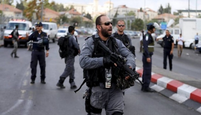 الاحتلال يشدد من إجراءاته العسكرية في القدس
