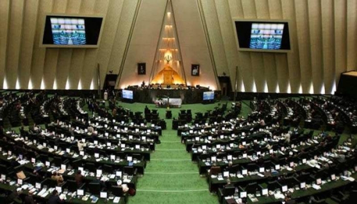 إيران تناقش الانسحاب من معاهدة حظر الانتشار النووي

