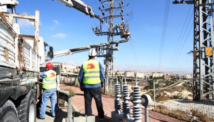 كهرباء إسرائيل تبلغ بتشغيل المحول الرئيس في عطروت
