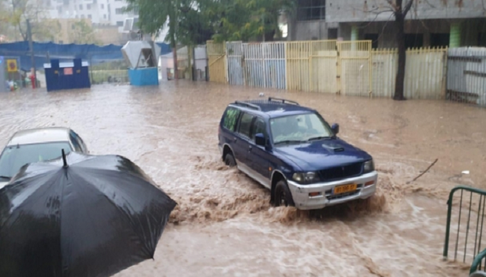 سيول وفيضانات في
