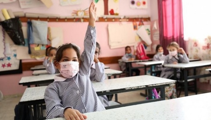 التربية والتعليم في طولكرم تغلق مدرسة العدوية 24 ساعة لظهور إصابات 