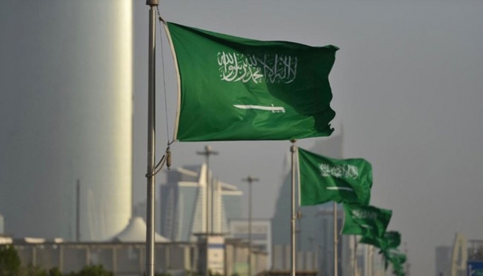 السعودية تصدر أول تعليق على الرسوم المسيئة للرسول محمد وموقف ماكرون
