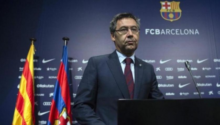 بارتوميو يعلن استقالته من رئاسة نادي برشلونة الإسباني