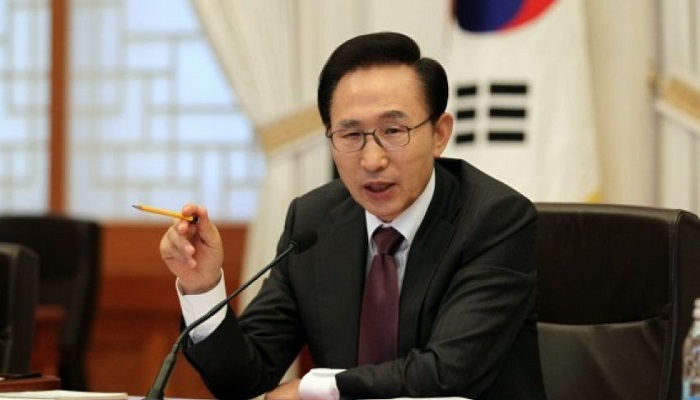 الحكم بالسجن 17 عاما على الرئيس الكوري الجنوبي السابق بتهمتي الرشوة والاختلاس
