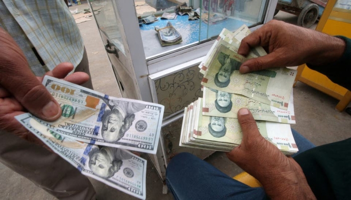 إدارة ترامب تفرض سلسلة عقوبات على 18 بنكا في إيران 

