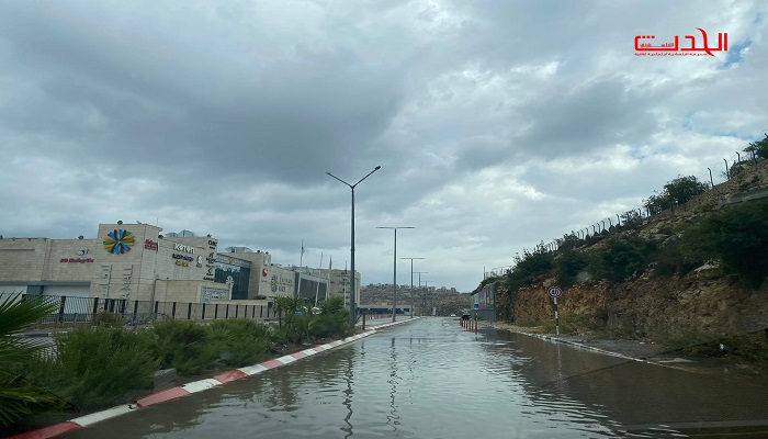 حالة الطقس: منخفض جوي مصحوب بكتلة هوائية باردة وأمطار متفرقة على مختلف المناطق
