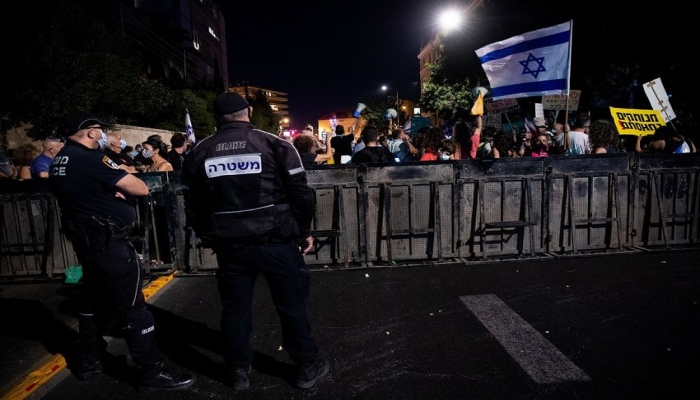 مئات الإسرائيليين يتظاهرون للمطالبة باستقالة نتنياهو
