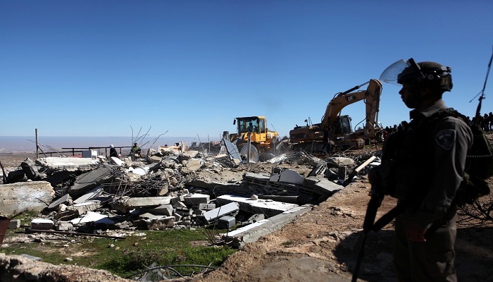 الاحتلال يهدم منشأة سكنية في الأغوار الشمالية
