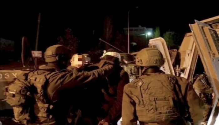 قوات الاحتلال تعتقل 4 شبان شرقي نابلس
