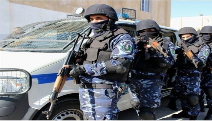 الشرطة تقبض على مطلوبين