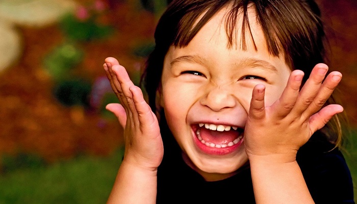 الكشف عن سر كون الضحك مهم لأجسادنا وعقولنا
