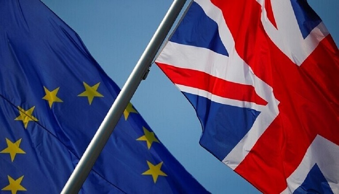 الاتحاد الأوروبي يوصي برفع حظر الرحلات مع بريطانيا
