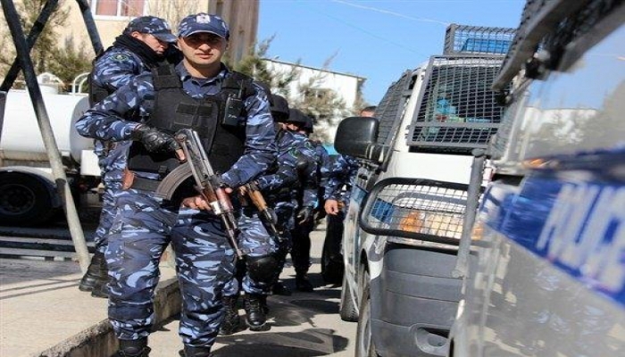 الشرطة تغلق محال