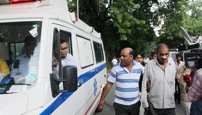 الهند.. وفاة شخص ونقل مئات إلى المستشفى بسبب مرض مجهول
