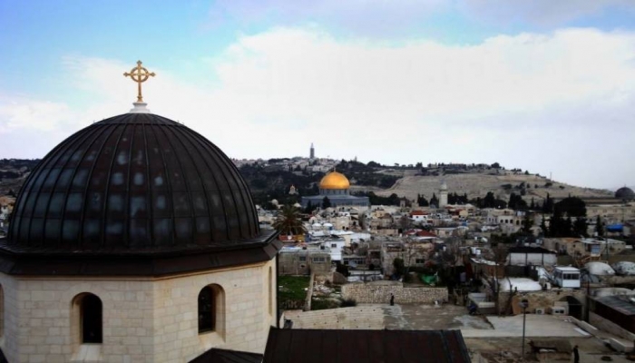 عيسى: كنائس فلسطين مهددة بأن تصبح متاحف للسياح
