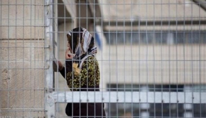 الاحتلال يستمر بحرمان الأسيرة سهير سليمية من زيارة عائلتها
