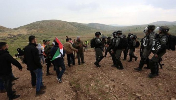 قوات الاحتلال تقمع مسيرة متوجهة إلى الأغوار


