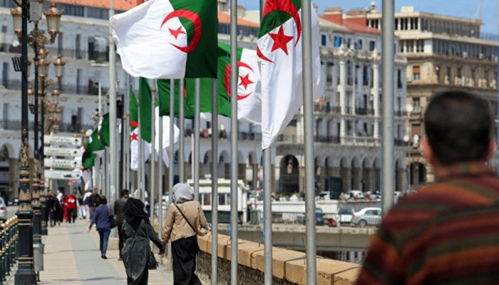 الجزائر تعلن عن أول حالة إصابة مؤكدة بفيروس 