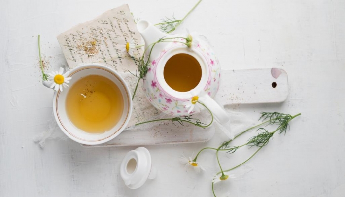 ‫ما الفرق بين الشاي الطبي والعادي؟
