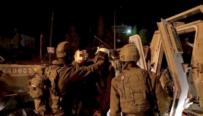 الاحتلال يعتقل 5 مواطنين من الضفة
