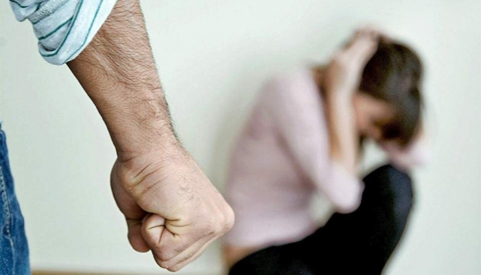 العنف ضد النساء في