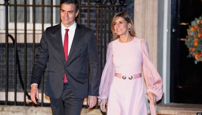 زوجة رئيس الوزراء الإسباني مصابة بكورونا
