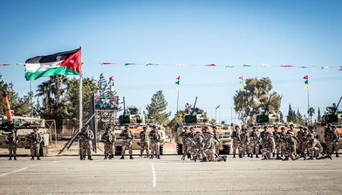 القوات المسلحة الأردنية تنتشر على مداخل ومخارج المدن لمنع انتشار كورونا
