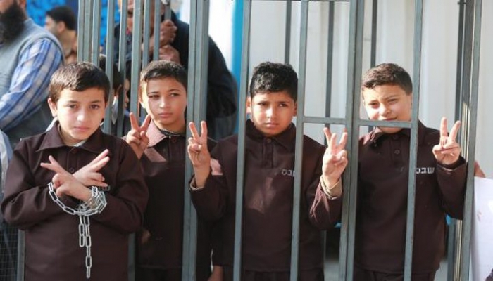 الأسرى يرغمون إدارة سجون الاحتلال بالسماح بتواجد ممثل للأسرى الأطفال في 