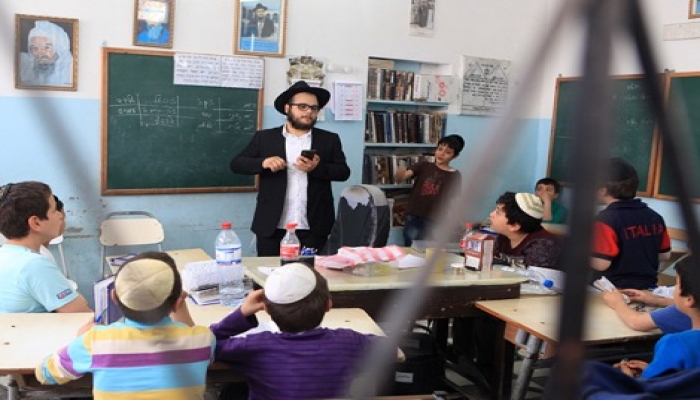 تعطيل الدوام في إحدى المدارس الإسرائيلية بعد إصابة طالب بـ كورونا

