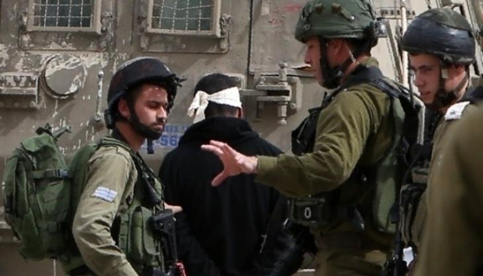 الاحتلال يعتقل شابا من ذوي الاحتياجات الخاصة غرب بيت لحم
