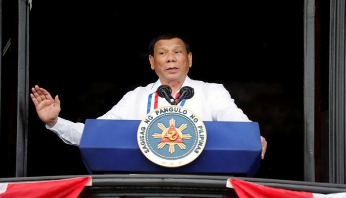 الرئيس الفلبيني مهددا مخالفي إجراءات العزل بسبب كورونا: سأدفنكم