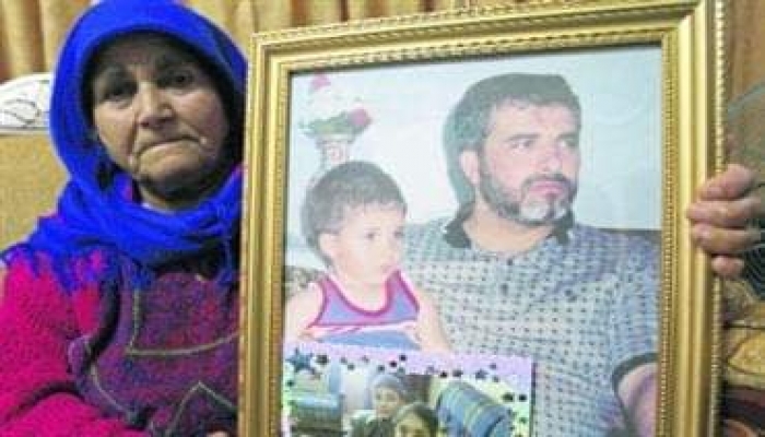 وفاة والدة الأسير إبراهيم حامد من بلدة سلواد والمحكوم بالسجن المؤبد 54 مرة
