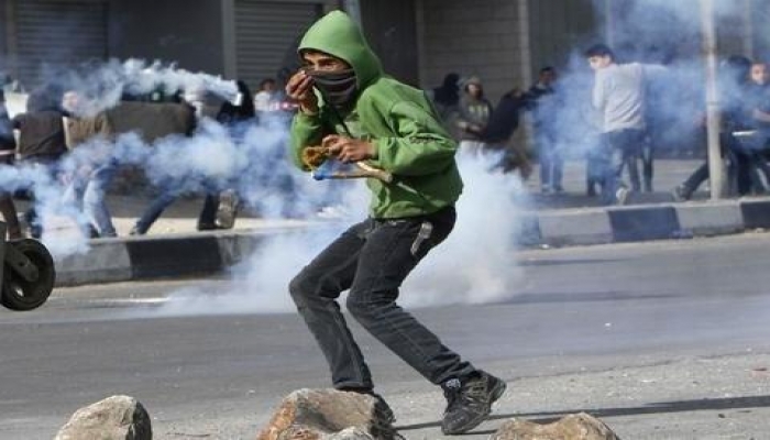اندلاع مواجهات مع قوات الاحتلال في كفر عقب شمال القدس
