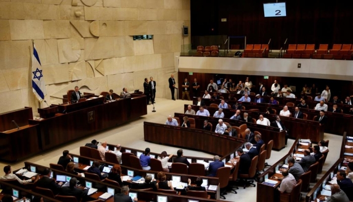 وزراء إسرائيليون يضغطون على حكومتهم لتخفيف الإجراءات 

